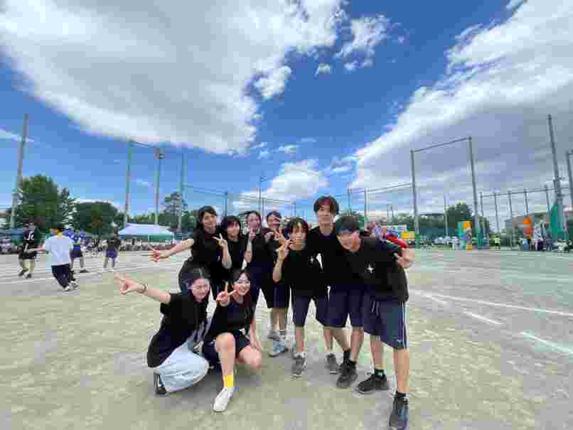 体育祭　ダンス集合　縮小